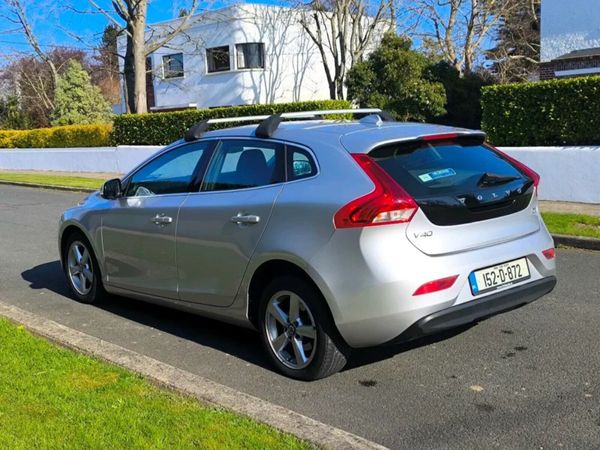 Volvo V40 Hatchback, Diesel, 2015, Silver