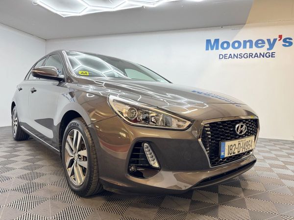 Hyundai i30 Hatchback, Petrol, 2018, Brown