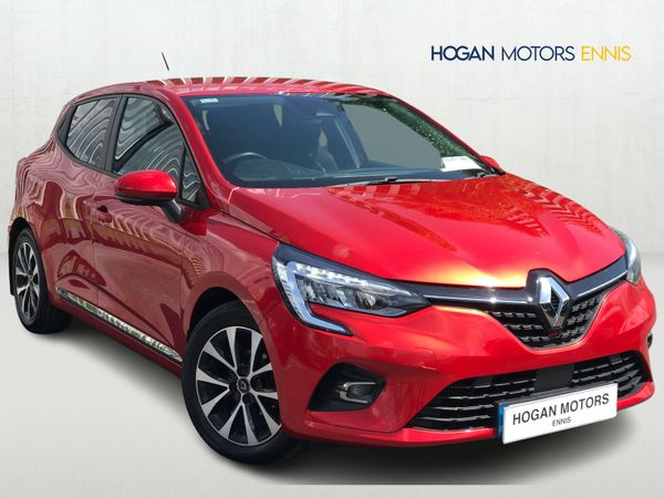 Renault Clio Hatchback, Petrol, 2021, Red
