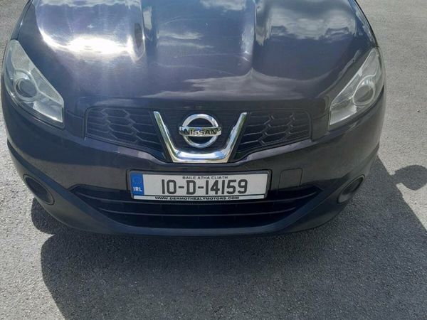 Nissan Qashqai Hatchback, Diesel, 2010, Purple
