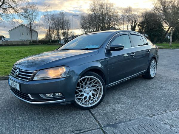 Volkswagen Passat Saloon, Diesel, 2011, Grey