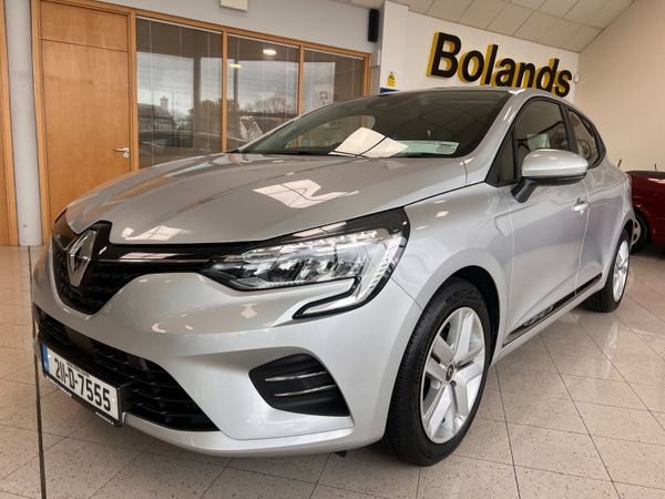 Renault Clio Hatchback, Petrol, 2021, Grey