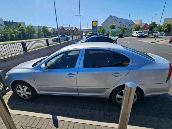 Skoda Octavia Saloon, Diesel, 2011, Silver