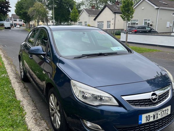 Opel Astra Hatchback, Petrol, 2010, Blue