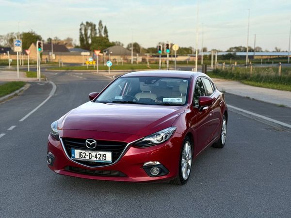 Mazda Mazda3 Hatchback, Diesel, 2016, Red