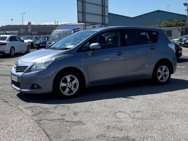 Toyota Verso MPV, Diesel, 2009, Silver