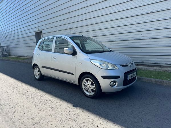 Hyundai i10 Hatchback, Petrol, 2010, Silver