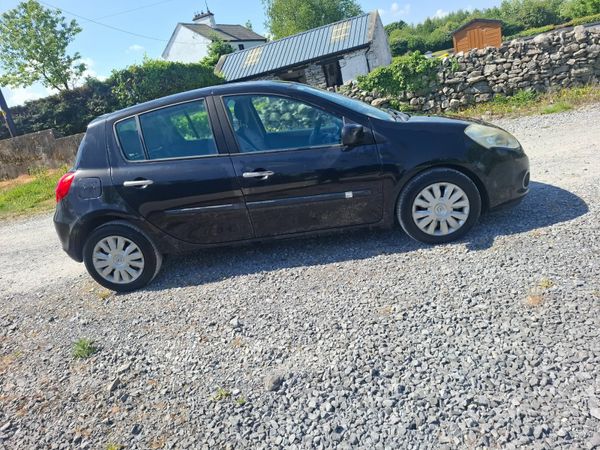 Renault Clio Hatchback, Ethanol Petrol, 2010, Black