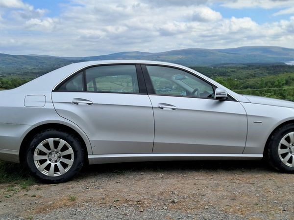 Mercedes-Benz E-Class Saloon, Diesel, 2009, Silver