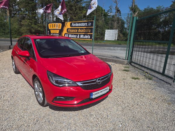 Opel Astra Hatchback, Petrol, 2017, Red