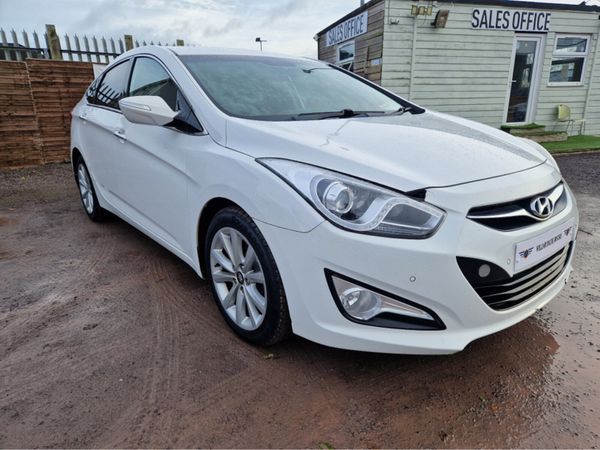 Hyundai i40 Saloon, Diesel, 2013, White