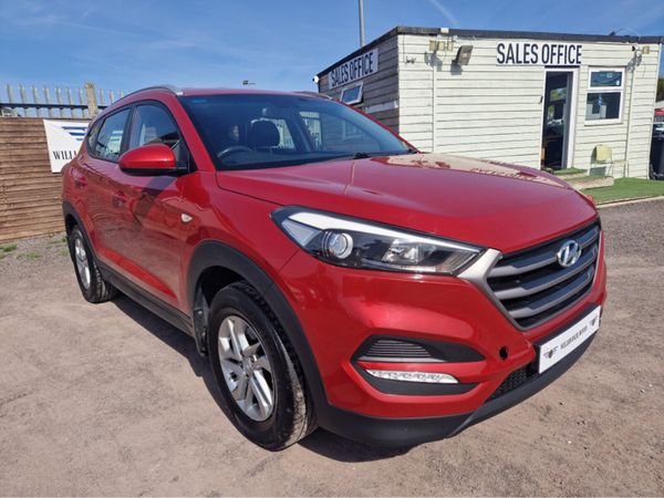 Hyundai Tucson MPV, Diesel, 2016, Red