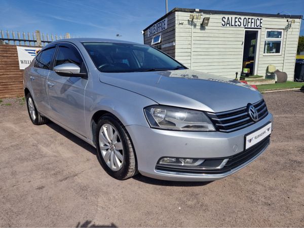 Volkswagen Passat Saloon, Diesel, 2013, Silver