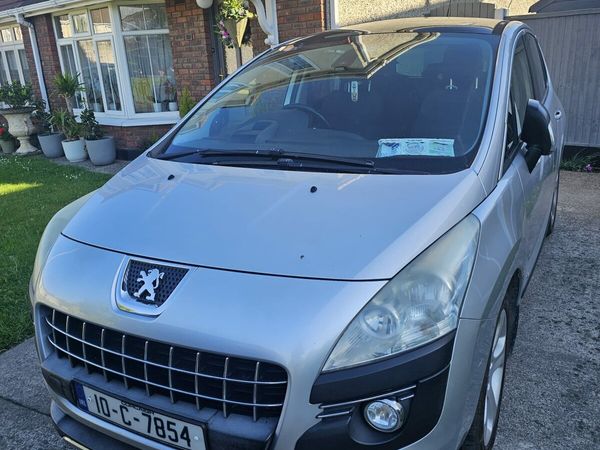 Peugeot 3008 MPV, Diesel, 2010, Grey