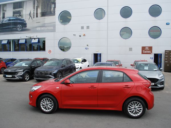 Kia Rio Hatchback, Diesel, 2017, Red