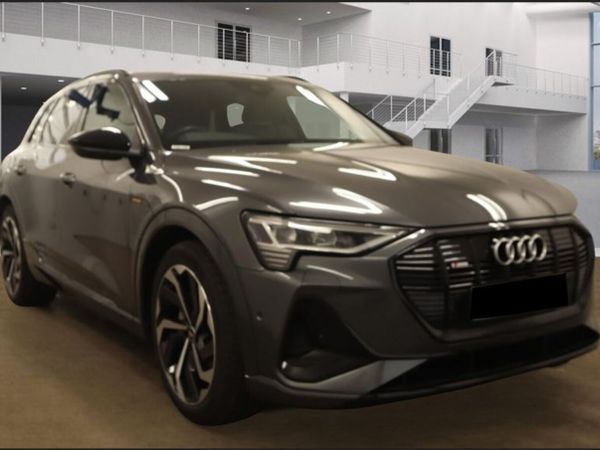 Audi e-tron SUV, Electric, 2021, Grey