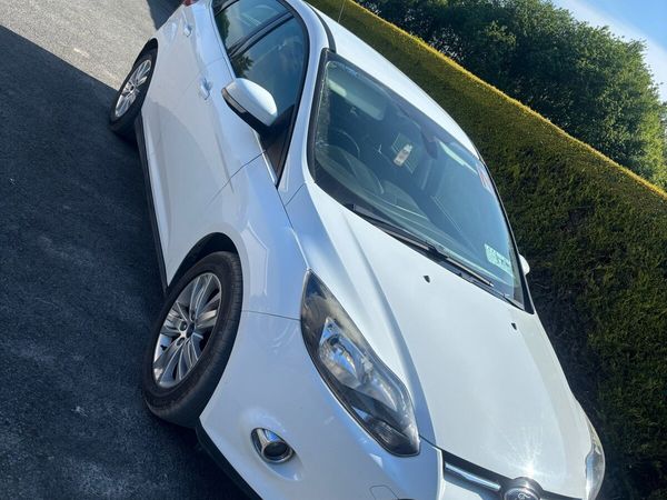 Ford Focus Hatchback, Diesel, 2014, White