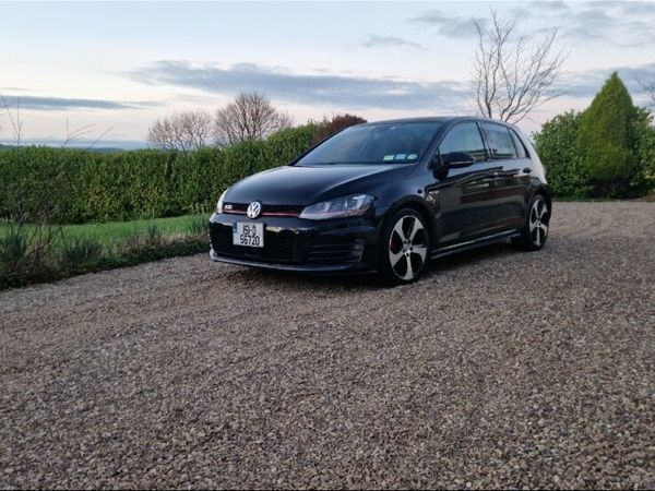 Volkswagen Golf Hatchback, Petrol, 2015, Black