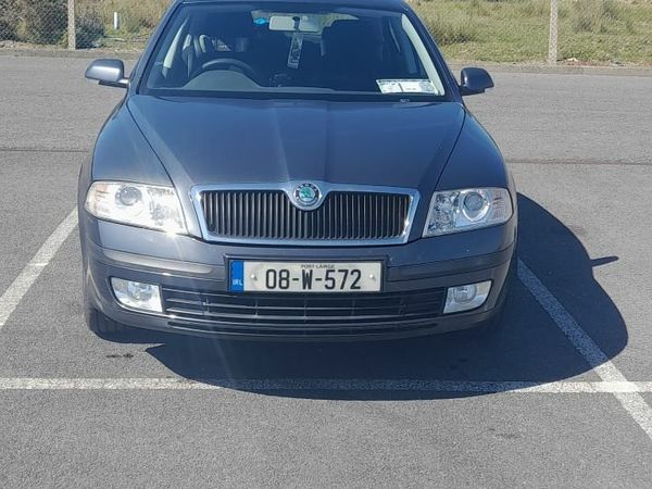 Skoda Octavia Hatchback, Petrol, 2008, Grey