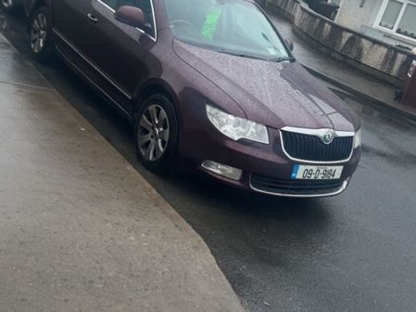 Skoda Superb Saloon, Diesel, 2009, Red