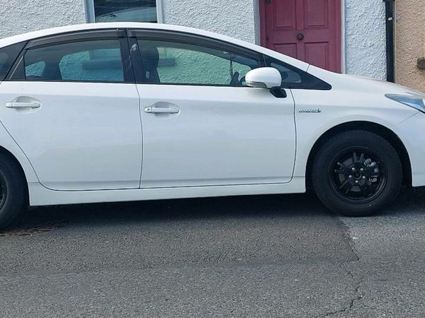 Toyota Prius Hatchback, Petrol Hybrid, 2012, White