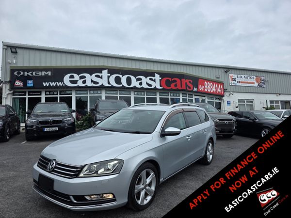 Volkswagen Passat Estate, Petrol, 2011, Silver