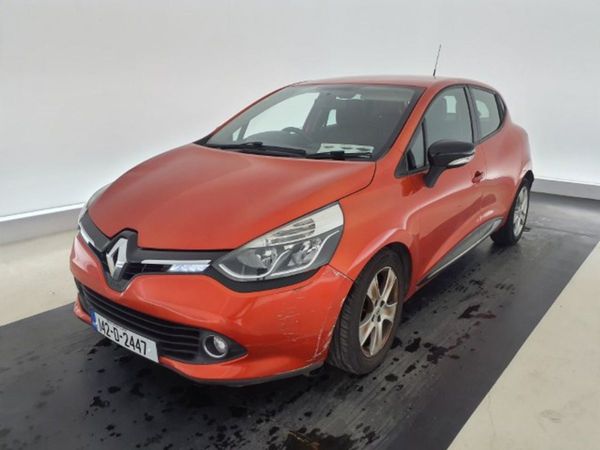 Renault Clio Hatchback, Petrol, 2014, Red