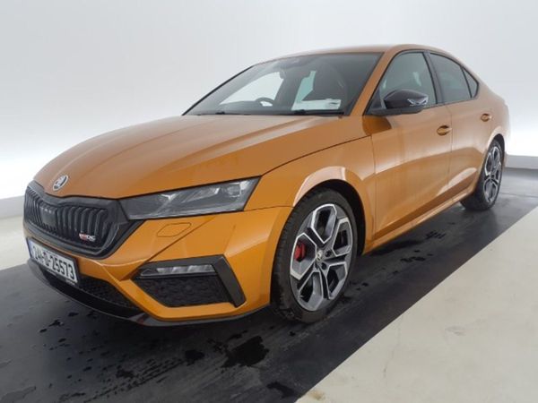 Skoda Octavia Hatchback, Petrol, 2024, Orange