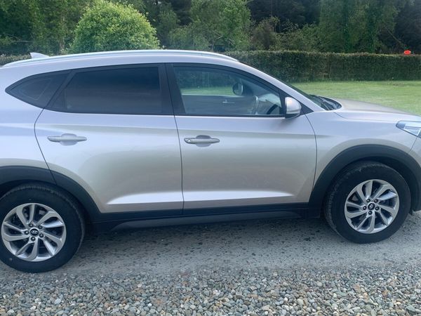 Hyundai Tucson SUV, Diesel, 2017, White