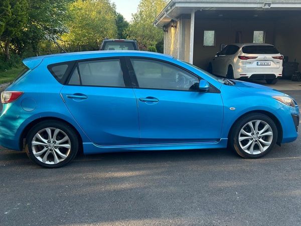 Mazda Mazda3 Hatchback, Diesel, 2011, Blue
