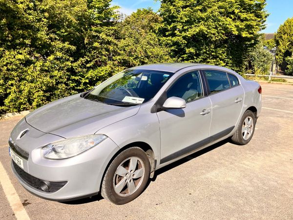 Renault Fluence Saloon, Diesel, 2012, Silver