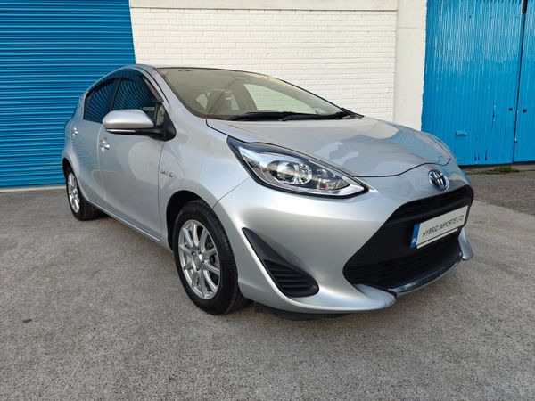 Toyota Aqua Hatchback, Petrol Hybrid, 2020, Silver