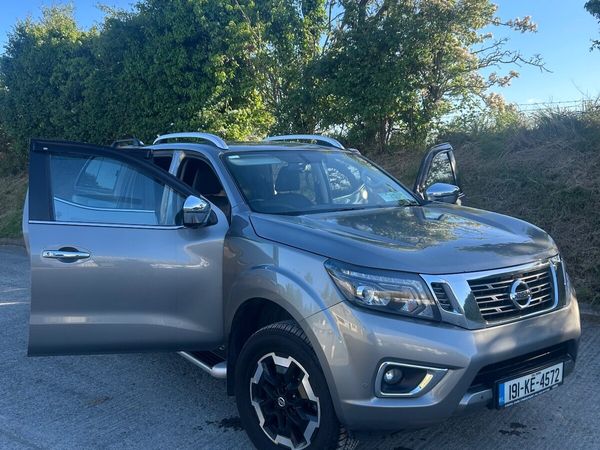 Nissan Navara Crew Cab, Diesel, 2019, Grey