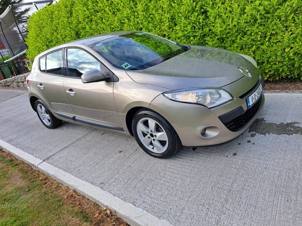 Renault Megane Hatchback, Diesel, 2011, Gold