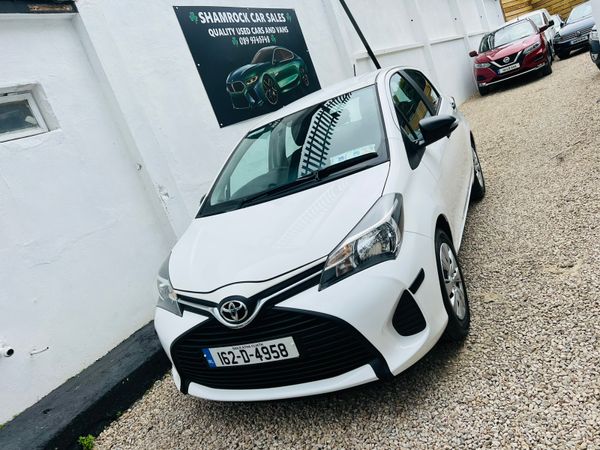 Toyota Yaris Hatchback, Petrol, 2016, White