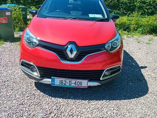 Renault Captur Hatchback, Diesel, 2016, Red