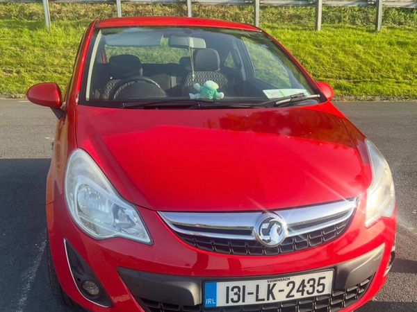 Vauxhall Corsa Hatchback, Diesel, 2013, Red