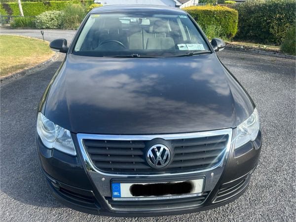 Volkswagen Passat Saloon, Diesel, 2010, Brown