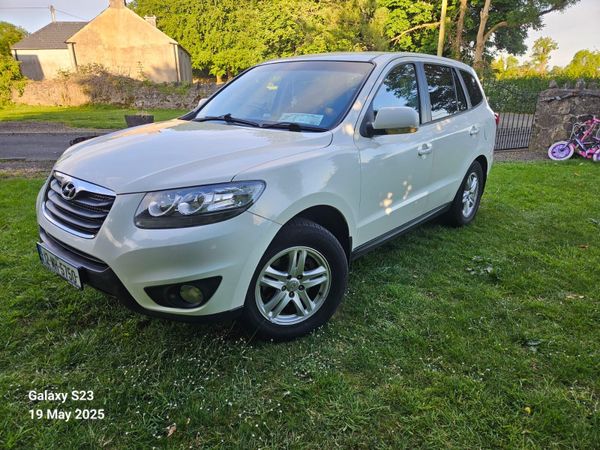 Hyundai Santa Fe SUV, Diesel, 2012, White