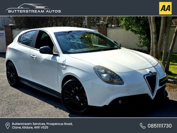 Alfa Romeo Giulietta Hatchback, Petrol, 2012, White