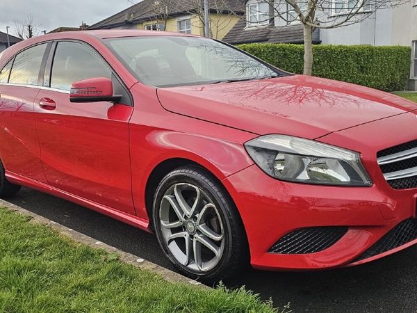 Mercedes-Benz A-Class Hatchback, Diesel, 2013, Red