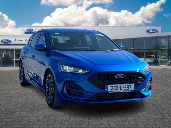 Ford Focus Hatchback, Petrol Hybrid, 2023, Blue