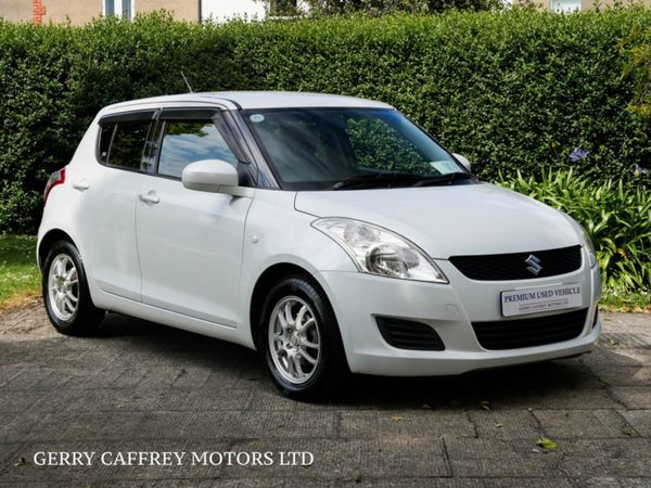 Suzuki Swift Hatchback, Petrol, 2013, White