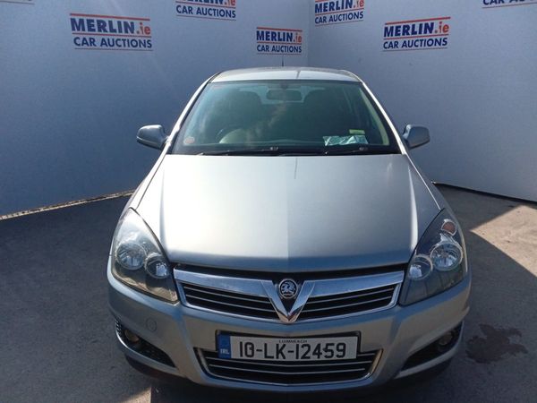 Vauxhall Astra Hatchback, Petrol, 2010, Silver
