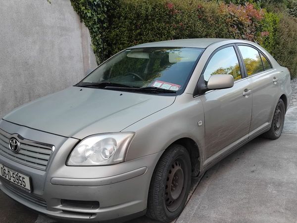 Toyota Avensis Hatchback, Petrol, 2006, Green