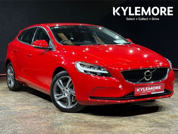 Volvo V40 Hatchback, Petrol, 2017, Red