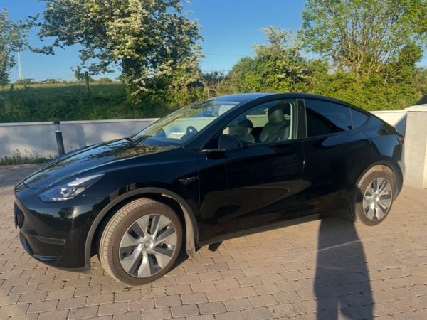 Tesla Model Y Hatchback, Electric, 2023, Black