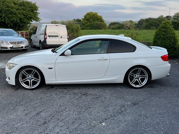 BMW 3-Series Coupe, Diesel, 2011, White