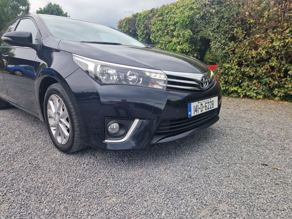Toyota Corolla Saloon, Diesel, 2014, Black