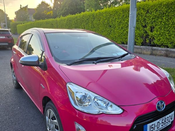 Toyota Aqua Hatchback, Petrol Hybrid, 2015, Pink